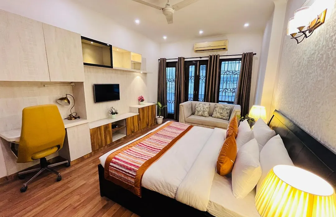 The South Manor Residency Near Aiims Hospital New Delhi-1